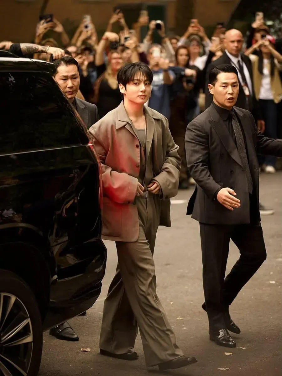 Jungkook Dominates NYFW as Calvin Klein’s Global Ambassador!