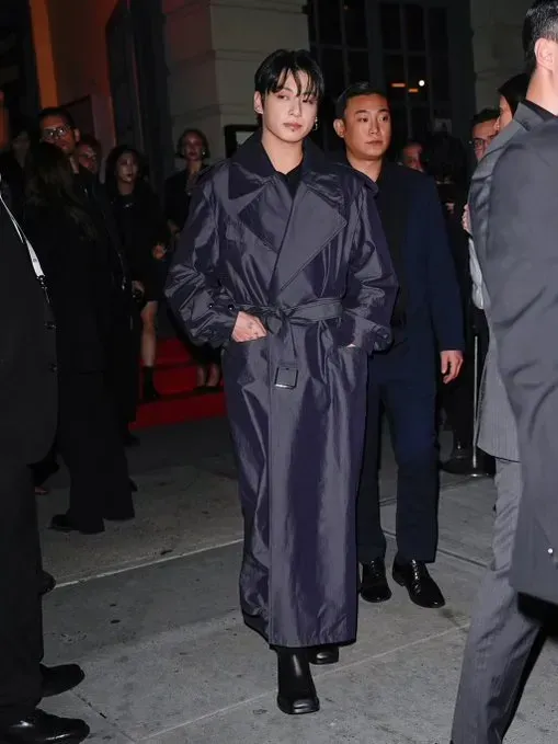 Jungkook Dominates NYFW as Calvin Klein’s Global Ambassador!