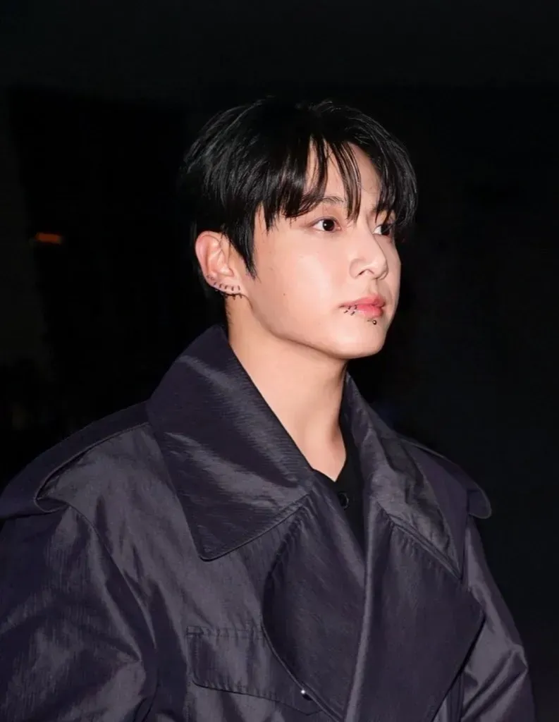 Jungkook Dominates NYFW as Calvin Klein’s Global Ambassador!