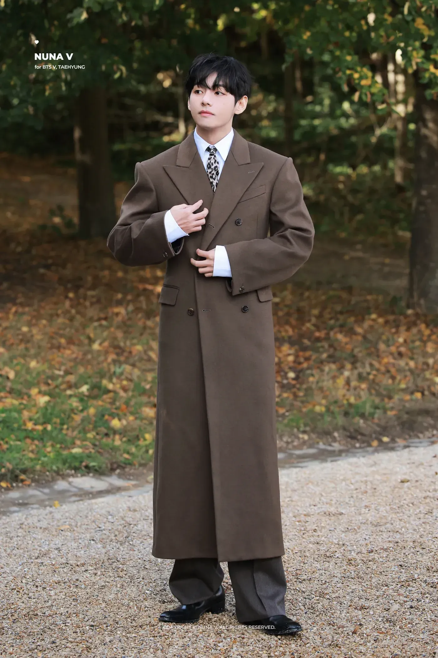 Taehyung Graces Celine Été 2026 Runway in Paris