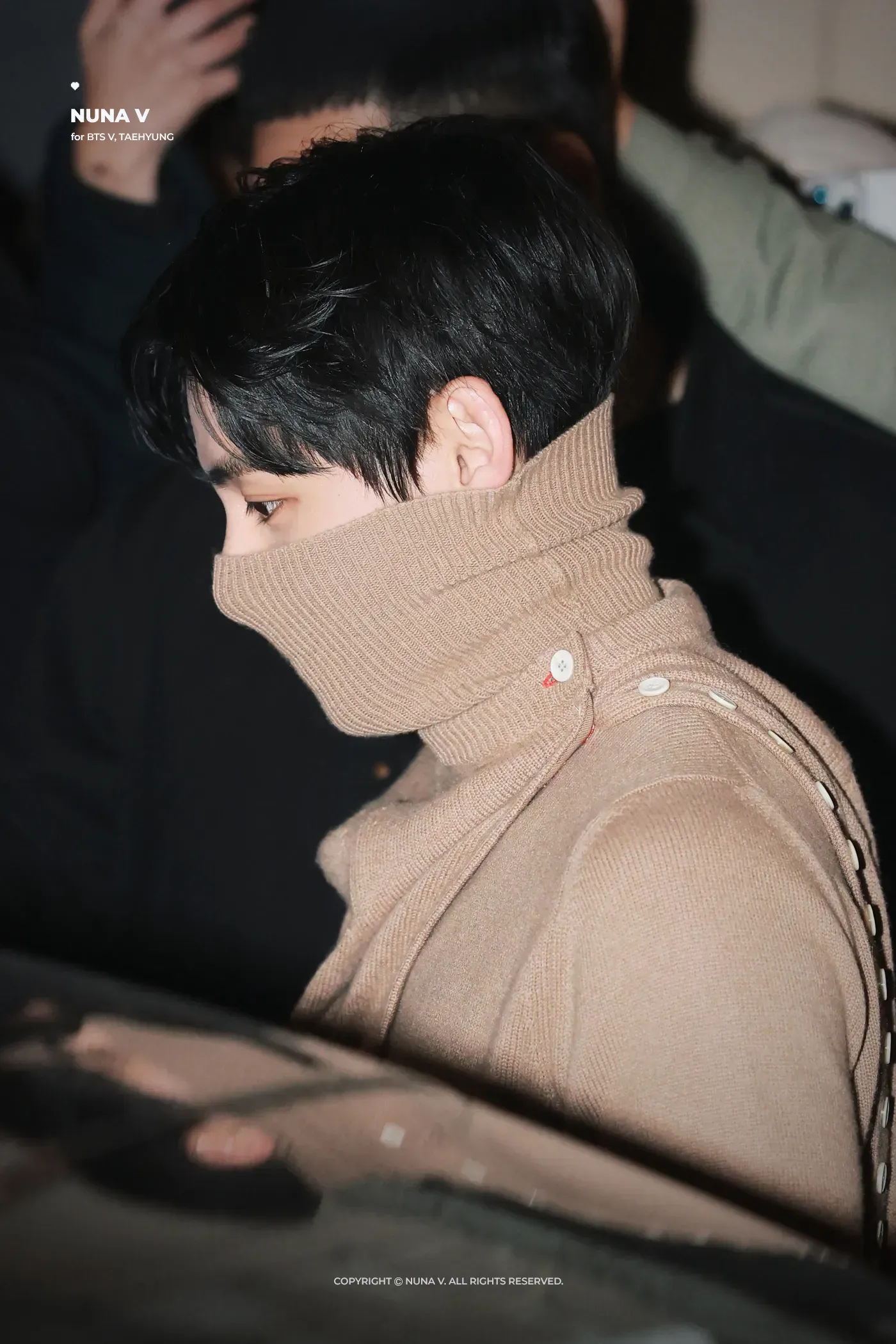 Taehyung Graces Celine Été 2026 Runway in Paris