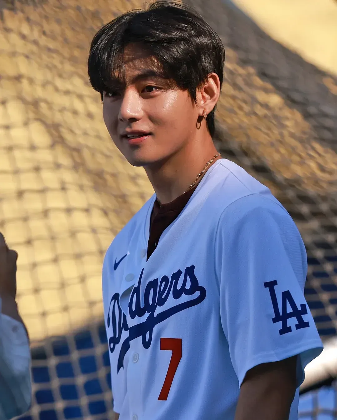 Taehyung throwing the First Pitch at the Dodgers game! 