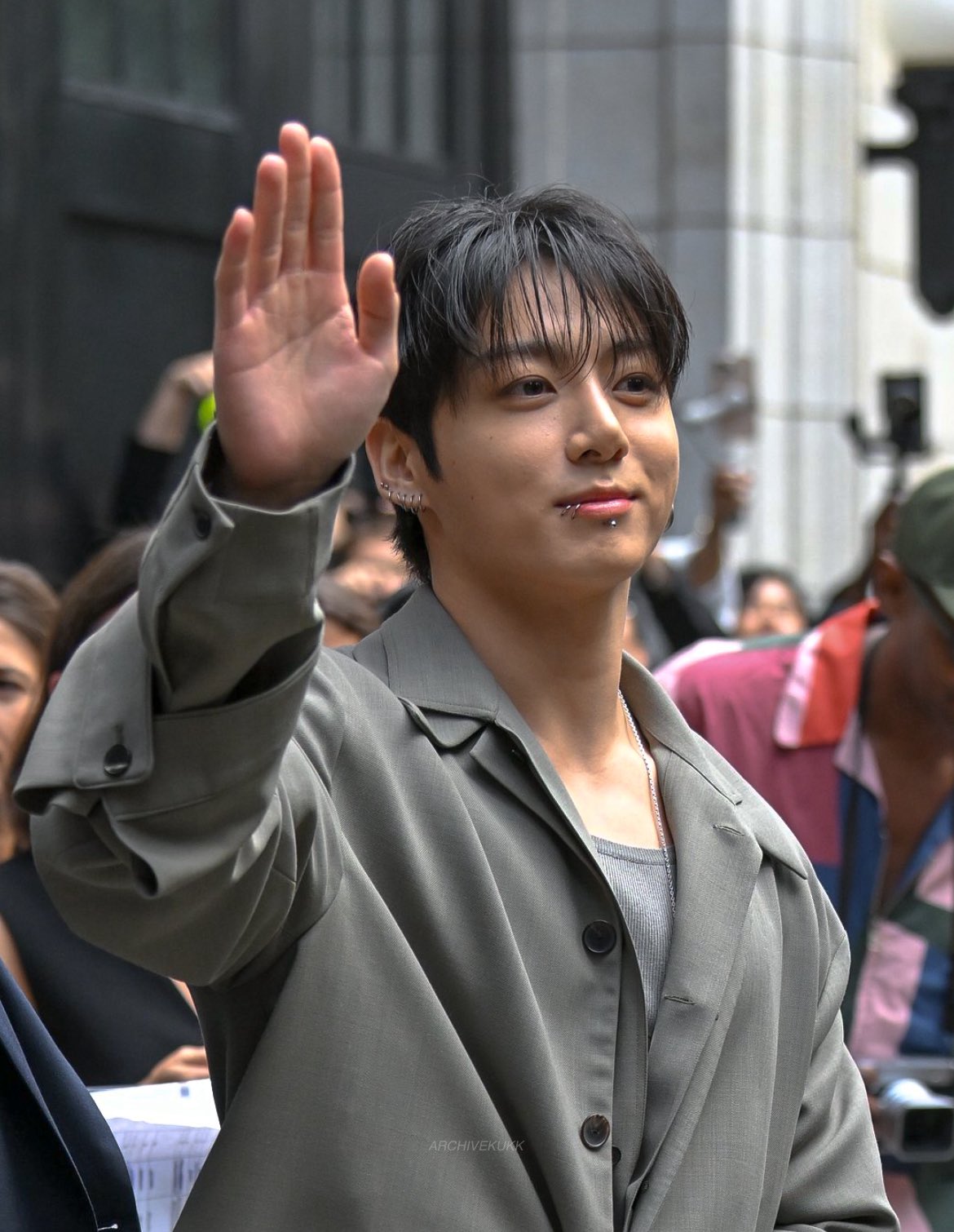 Jungkook Dominates NYFW as Calvin Klein’s Global Ambassador!